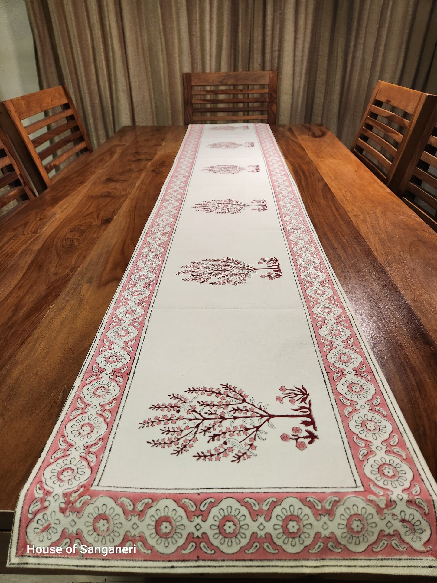 Rose Pink Parrot Table Runner