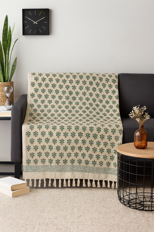 Chota Phool Tassel Throw