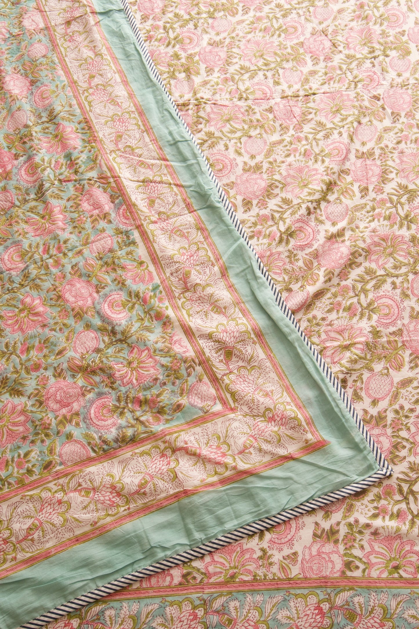 Organic Mulmul Cotton Dohar AC Blanket - Kaliyon Ka Chaman