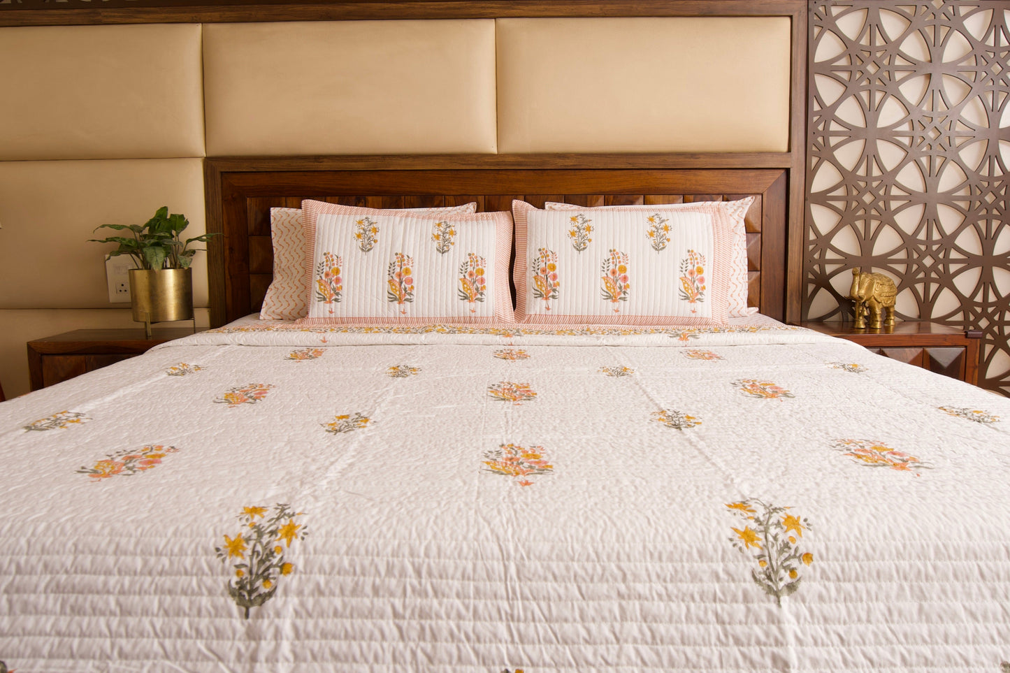 Guldasta Bedsheet & Bedcover Set