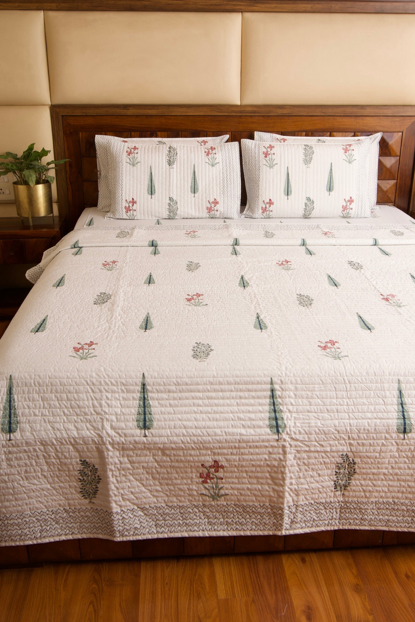 Kaner Bagh Bedsheet & Reversible Bedcover Set