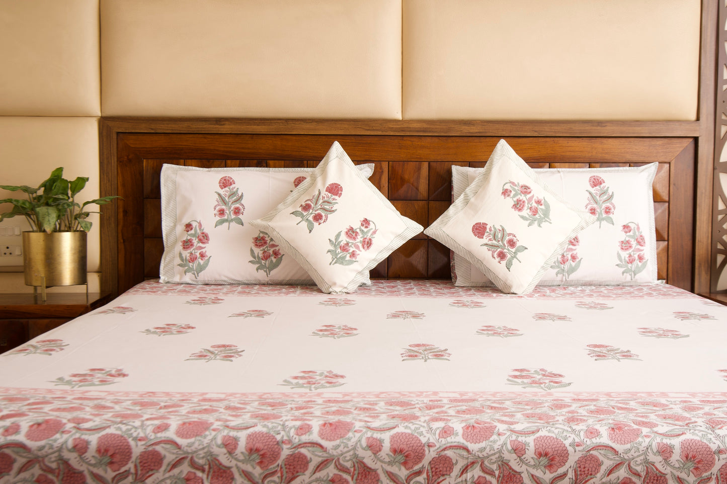 Hibiscus Bedsheet & Dohar Set