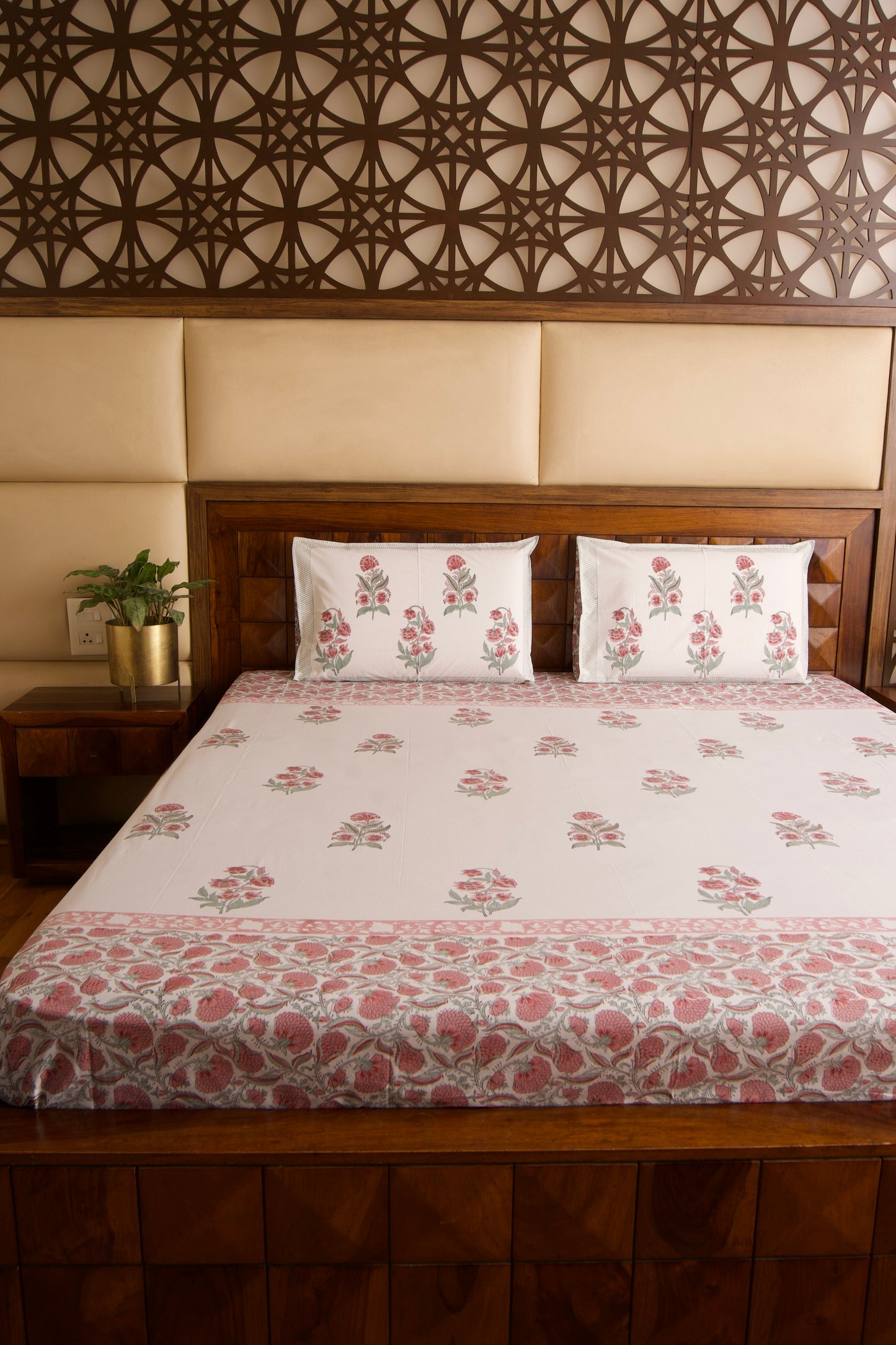 Hibiscus Bedsheet & Dohar Set