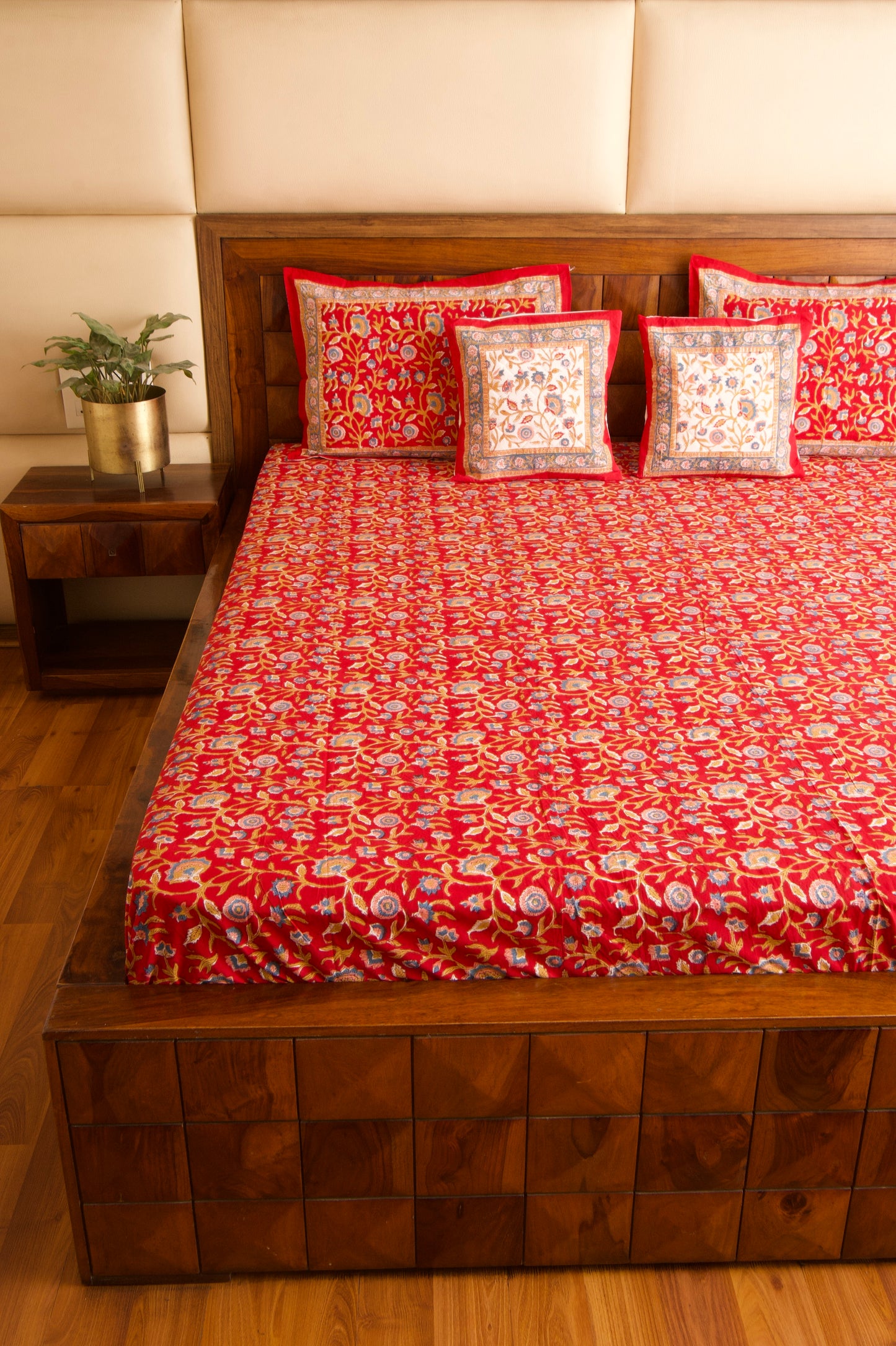 Shalimar Bedsheet & Dohar Set