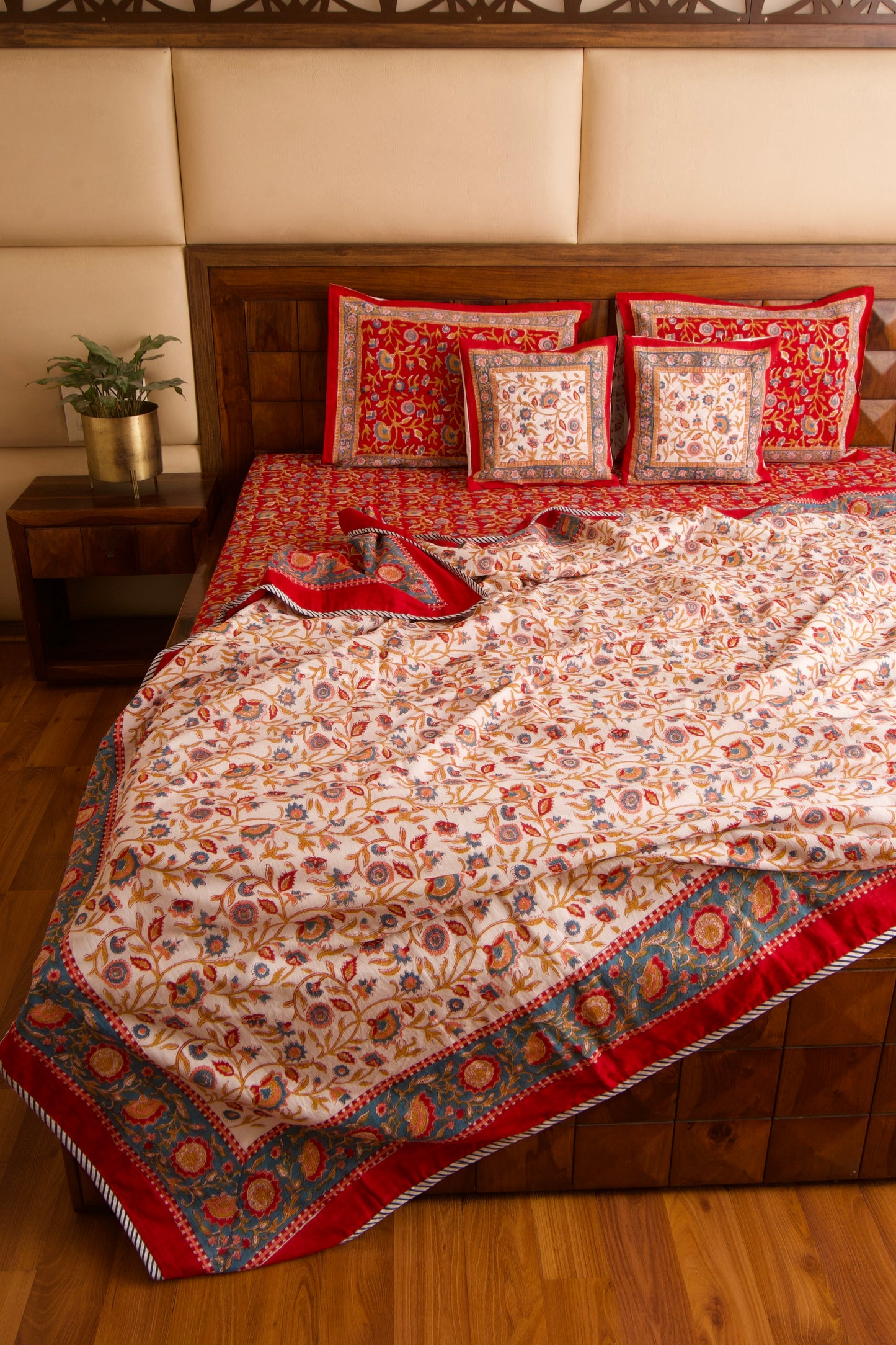 Shalimar Bedsheet & Dohar Set