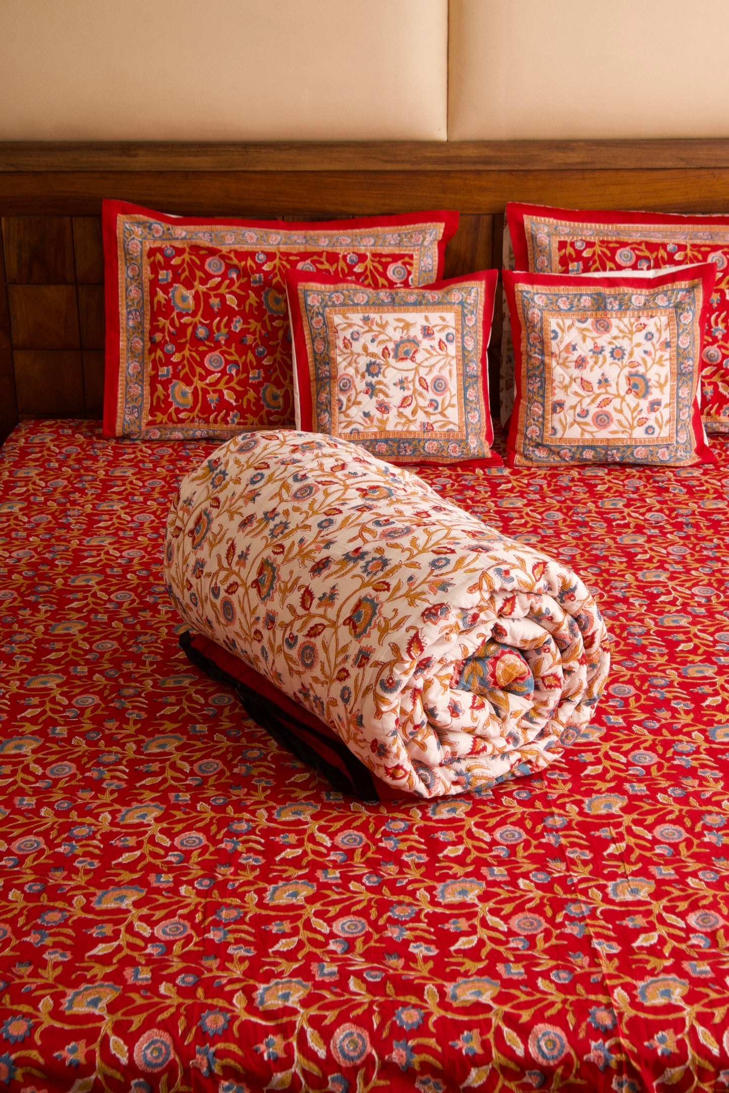Shalimar Bedsheet & Quilt Set