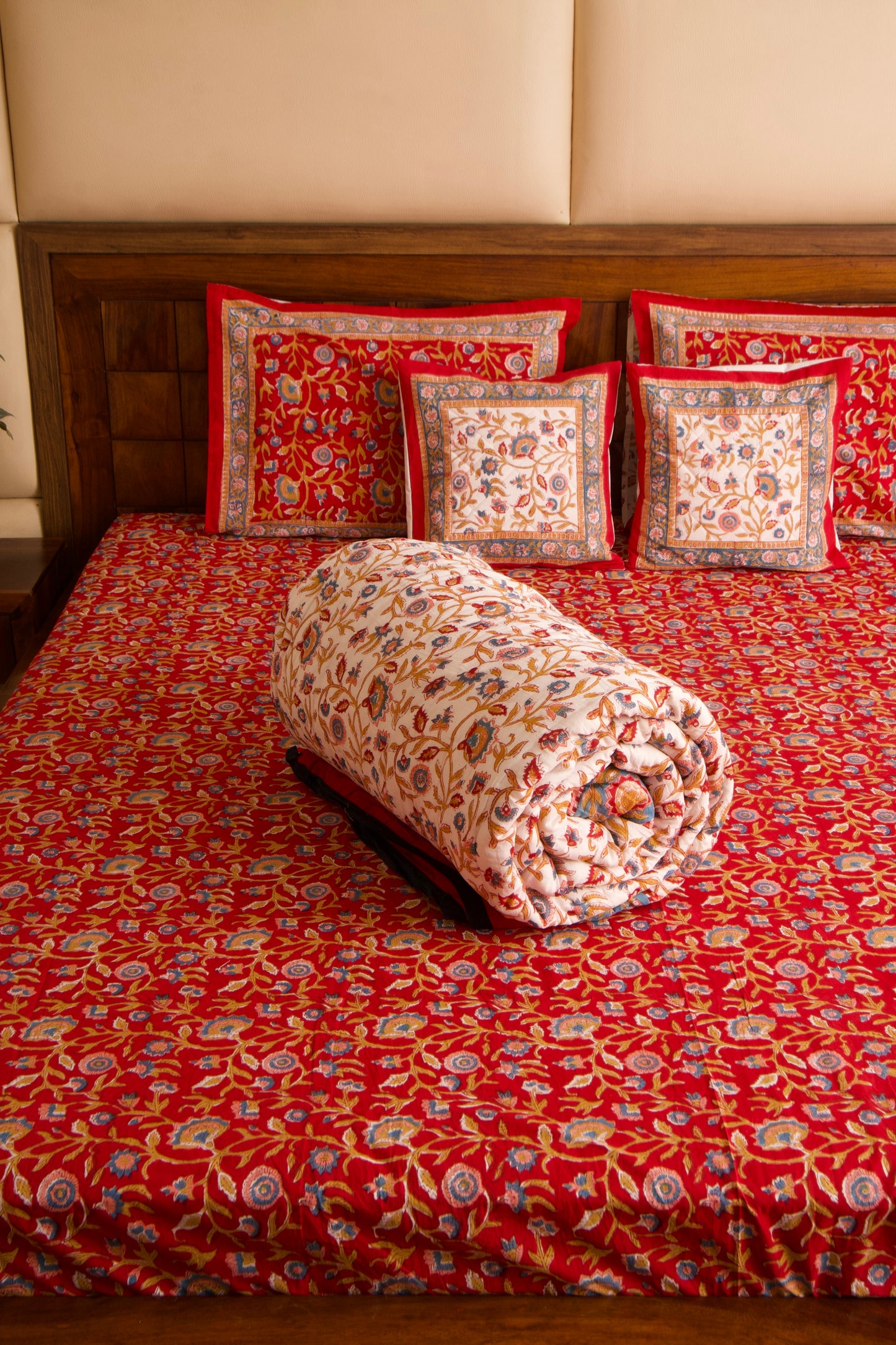 Shalimar Bedsheet & Quilt Set