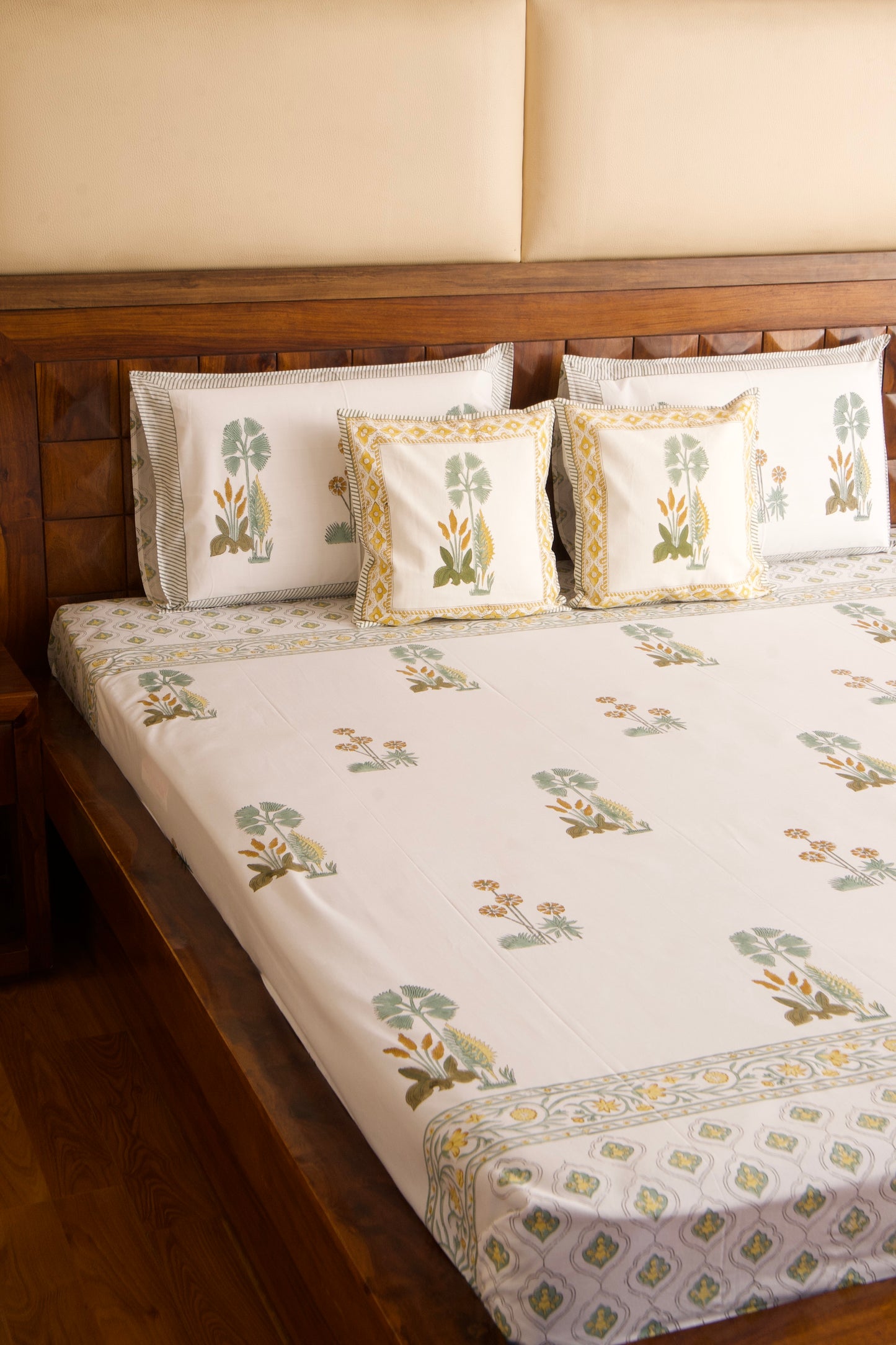 Dessert Guldasta Percale Cotton Bedsheet