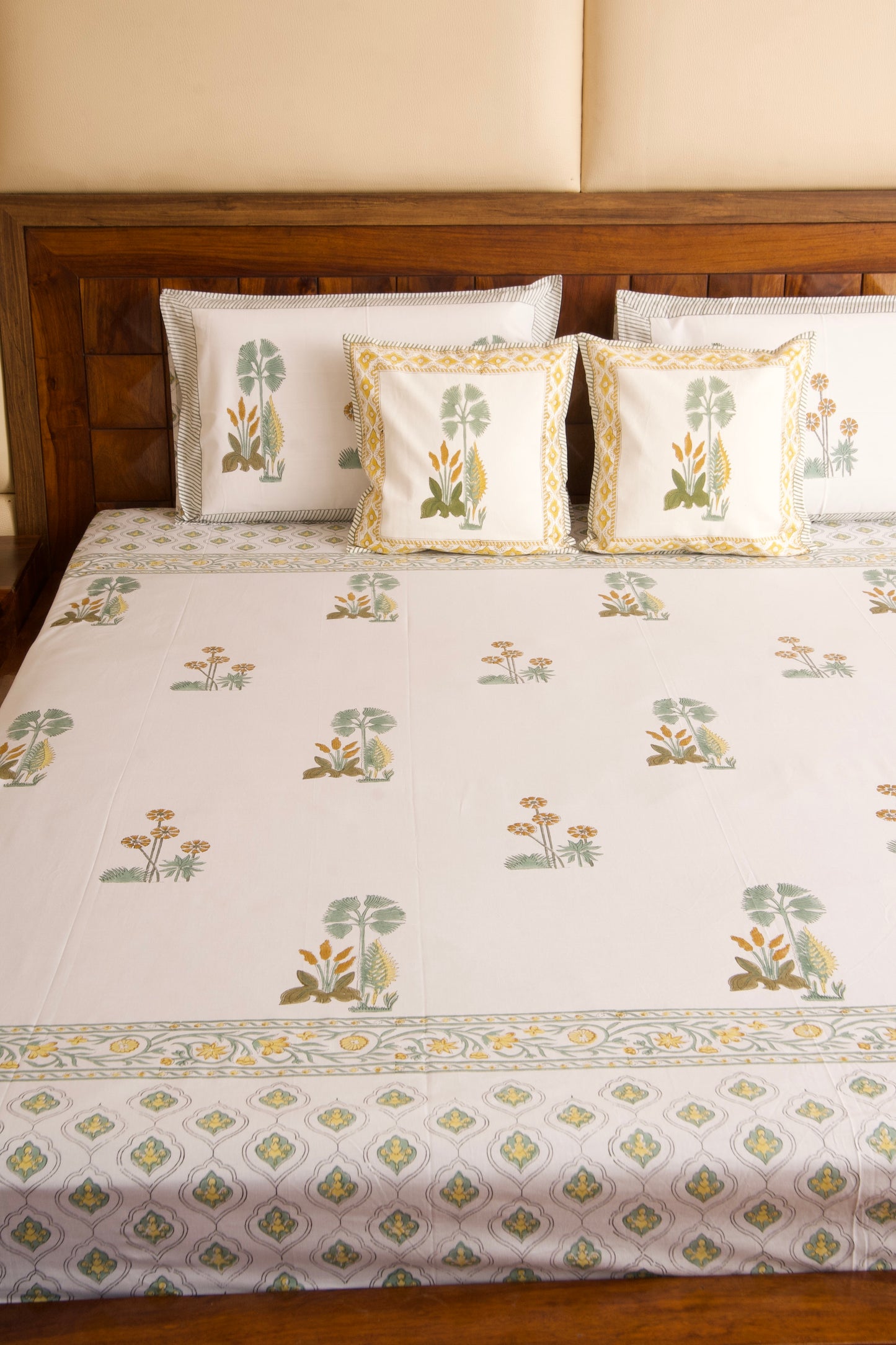 Dessert Guldasta Percale Cotton Bedsheet