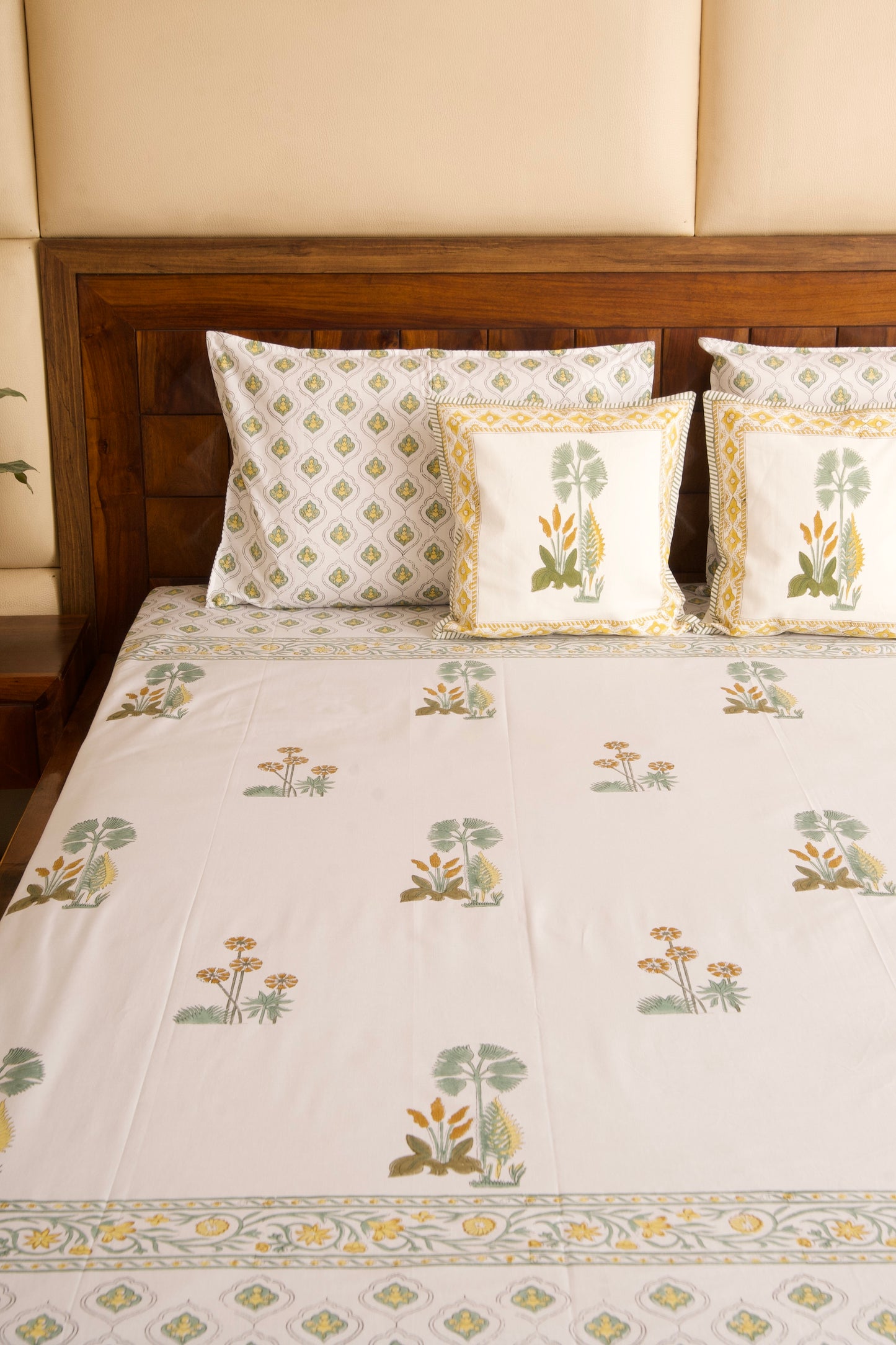 Dessert Guldasta Percale Cotton Bedsheet