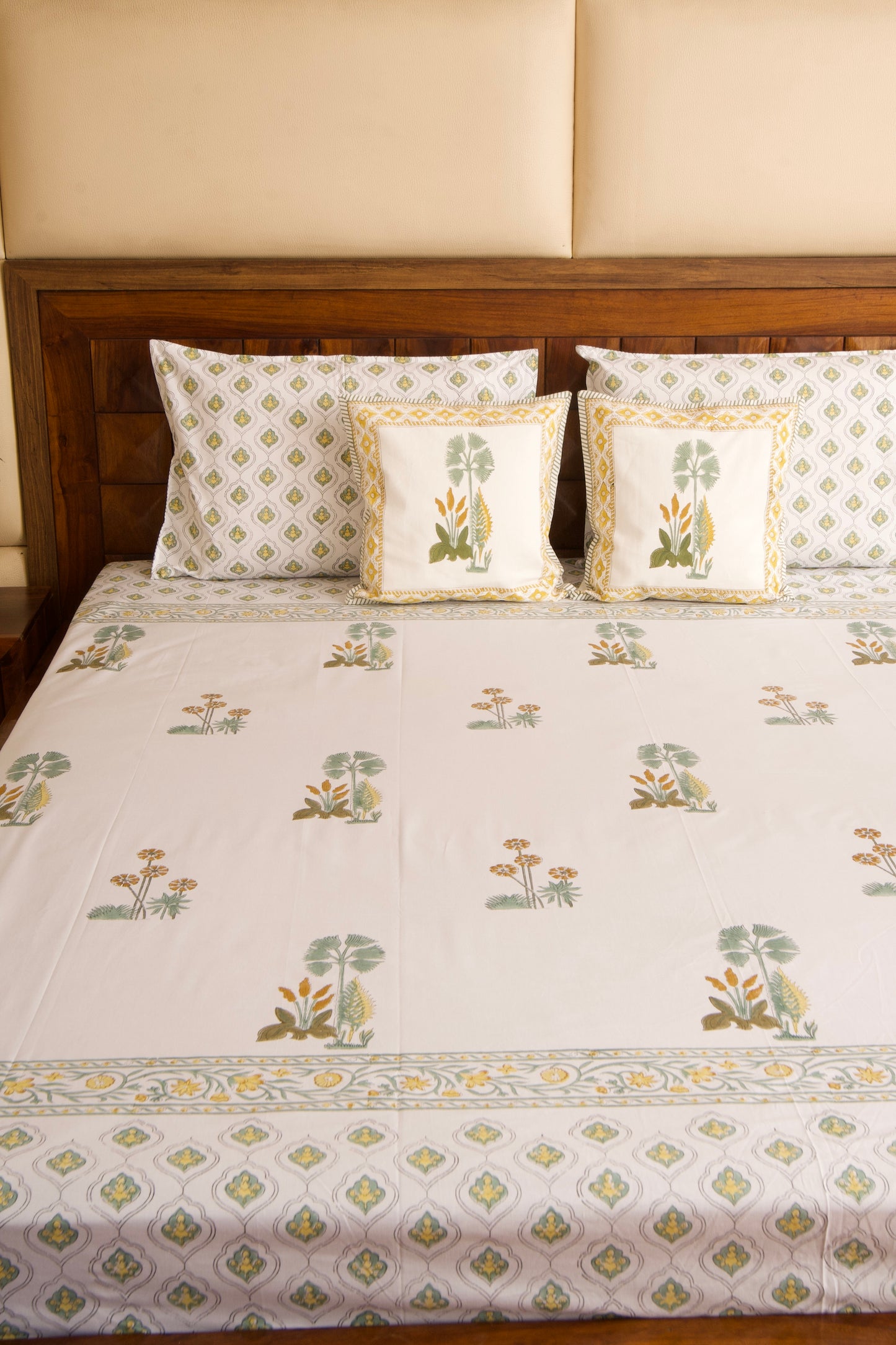 Dessert Guldasta Percale Cotton Bedsheet
