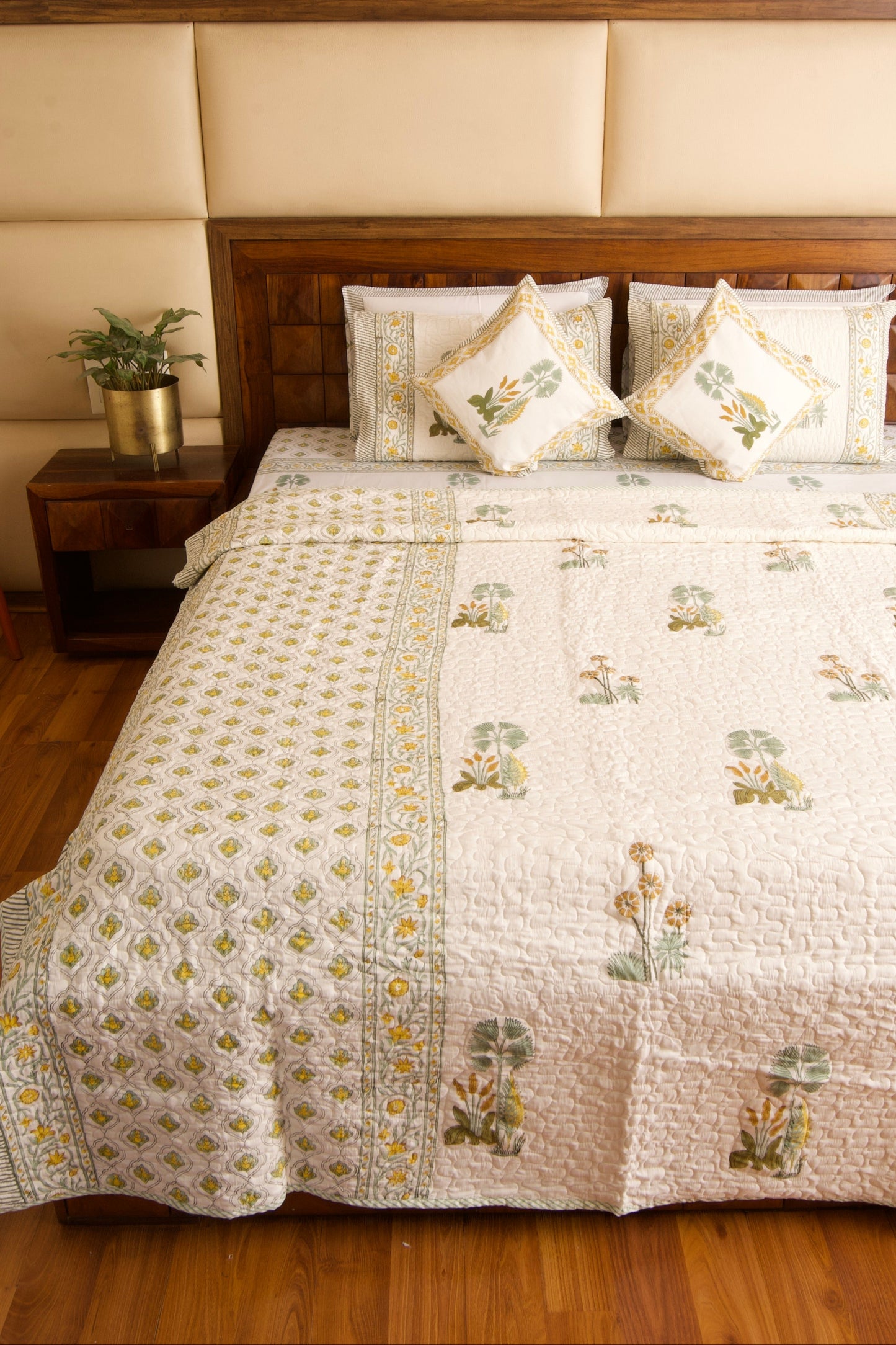 Dessert Guldasta Bedsheet & Bedcover Set