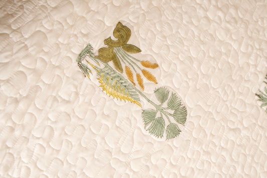 Dessert Guldasta Bedsheet & Bedcover Set