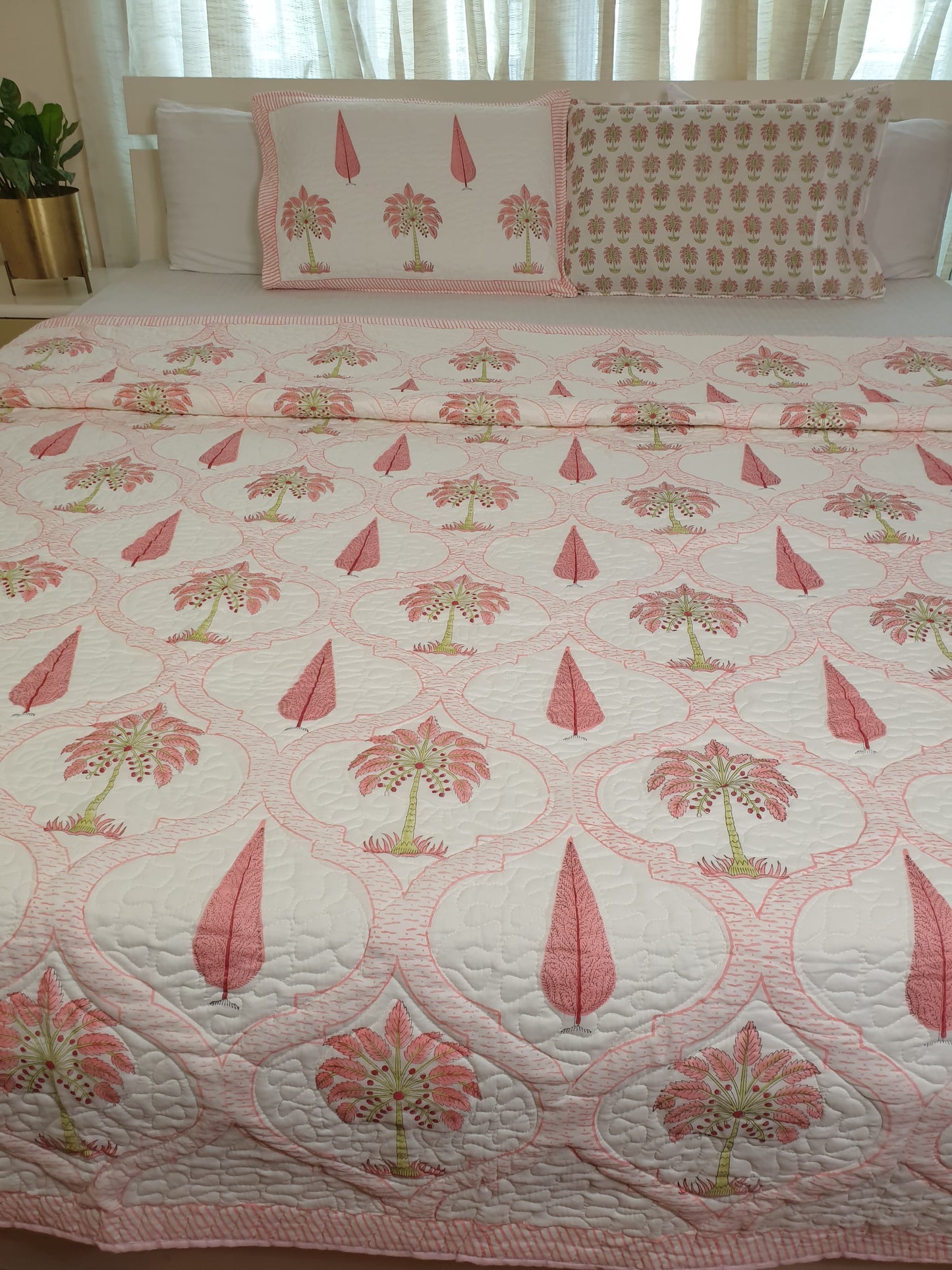 Gulaab Khajuri Quilted Bedcover