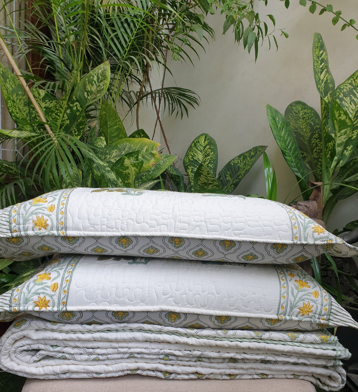 Dessert Guldasta Quilted Bedcover