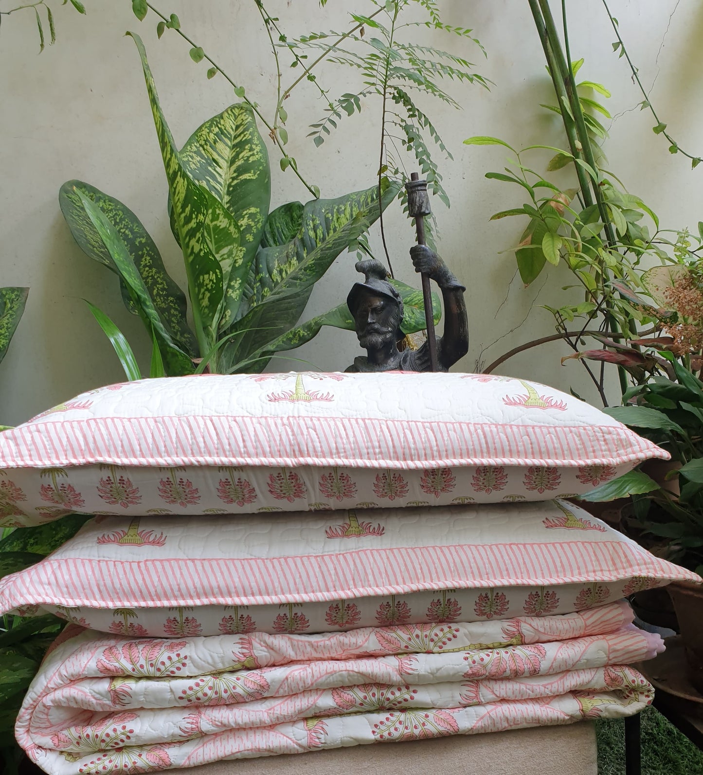 Gulaab Khajuri Quilted Bedcover