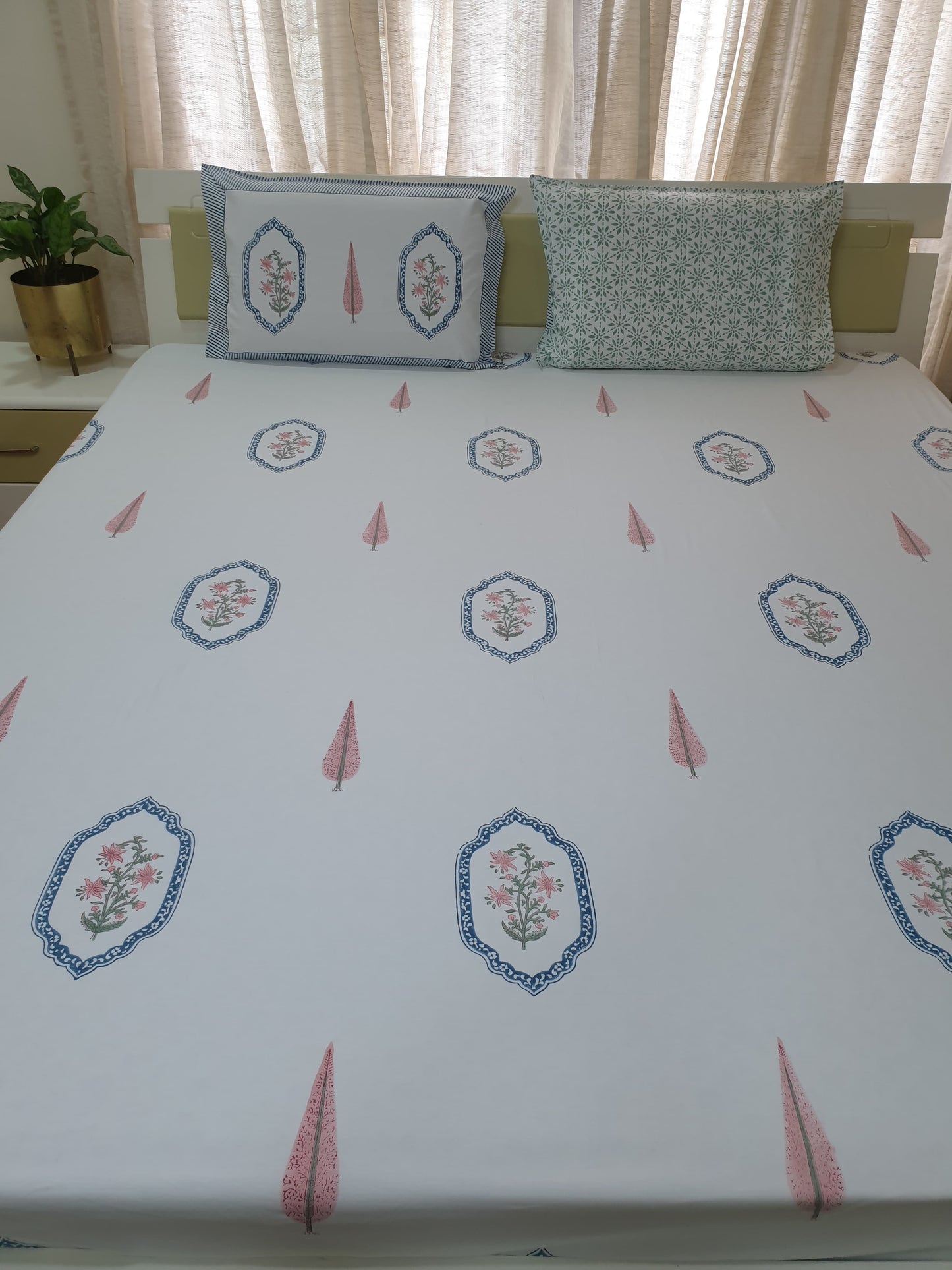 Pink Blue Jasmine Mirror Percale Bedsheet