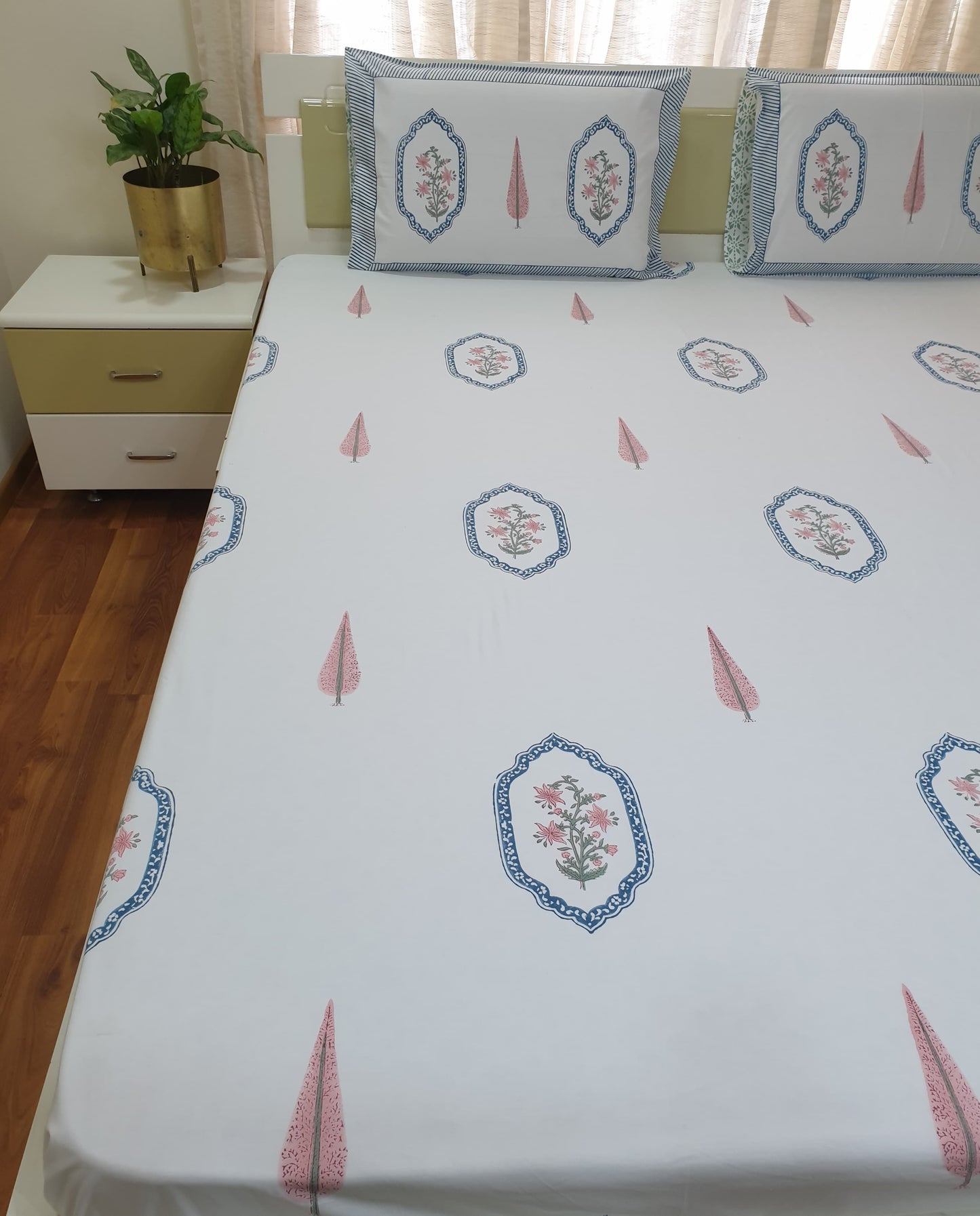 Pink Blue Jasmine Mirror Percale Bedsheet