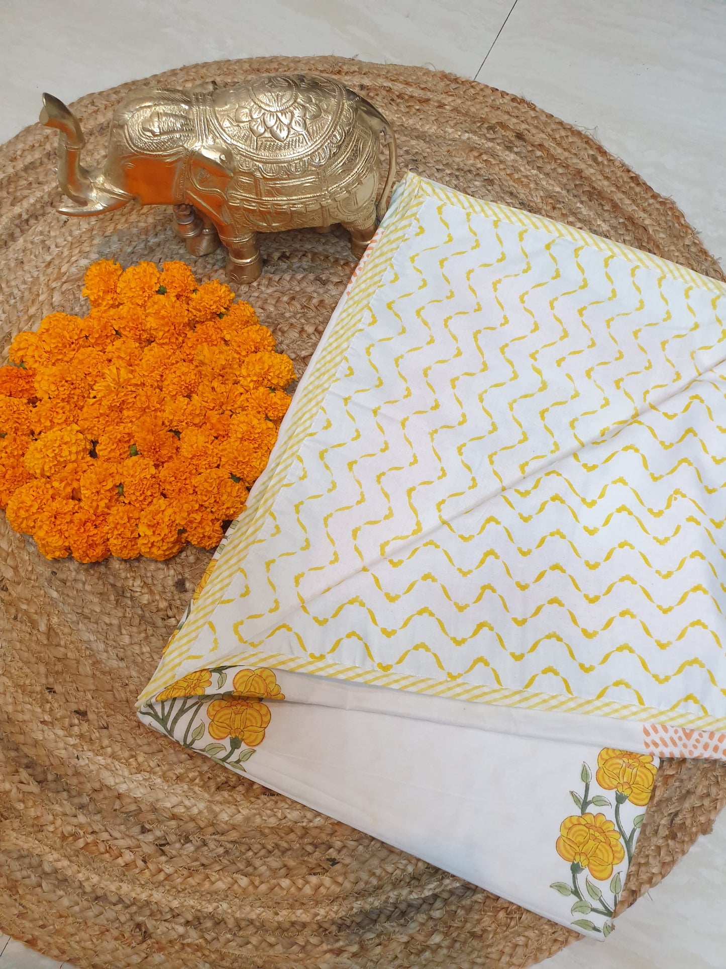 Yellow Rose Mulmul Dohar- Single Bed