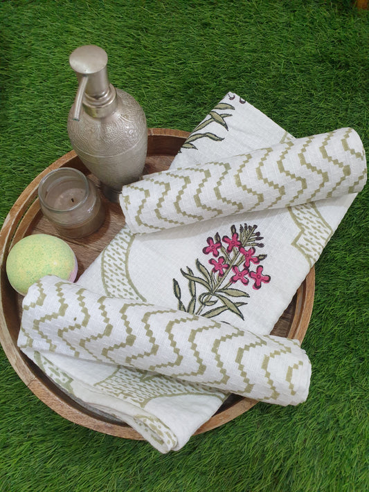 Kaneri Jaal Adult Towel Set