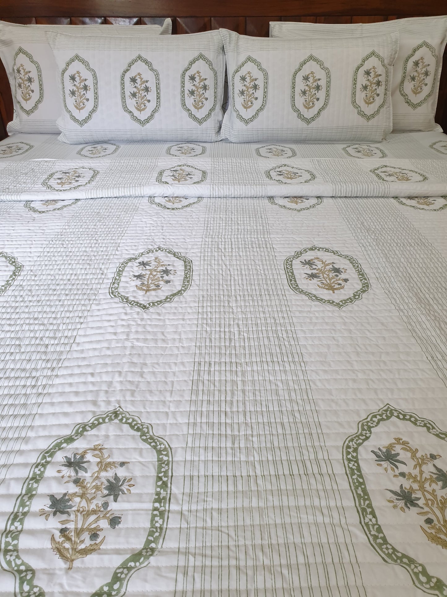 Green Jasmine Mirror Quilted Reversible Bedcover