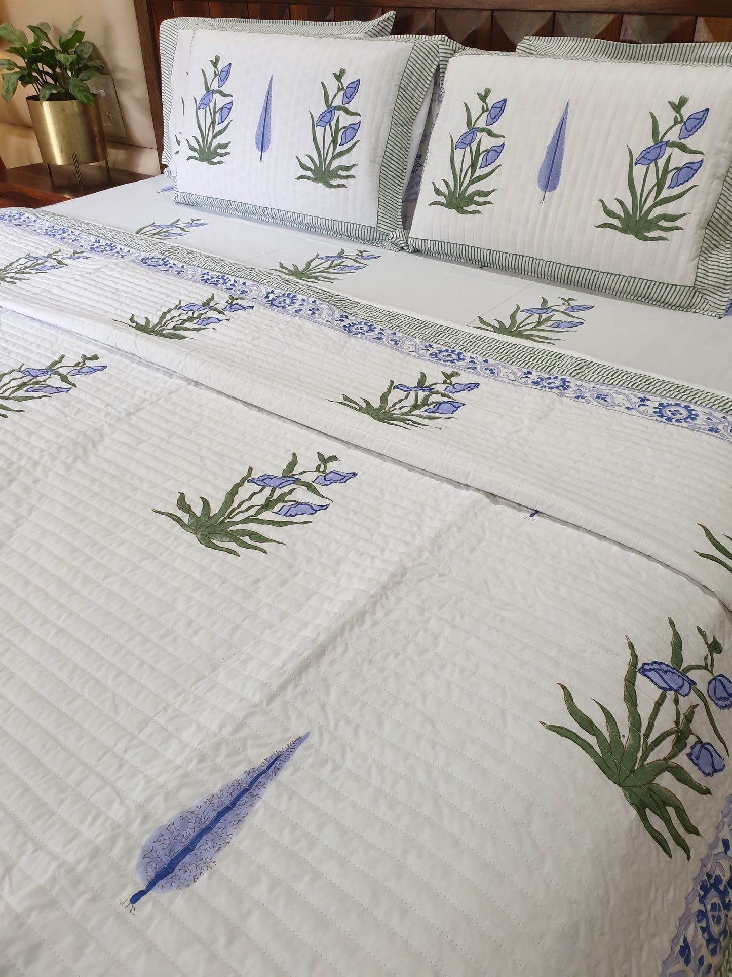 Chandra Mahal Bedsheet & Bedcover Set