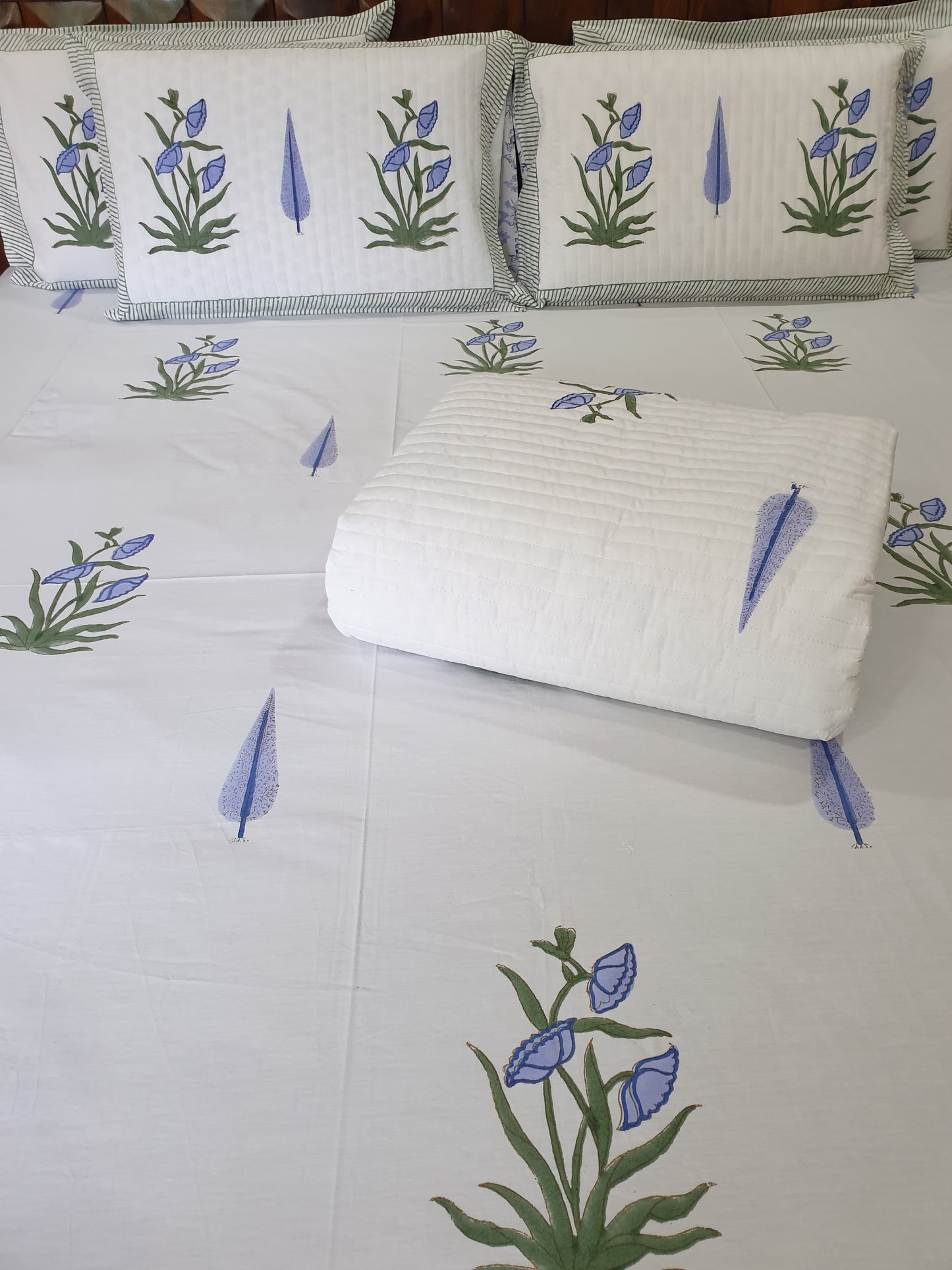 Chandra Mahal Bedsheet & Bedcover Set