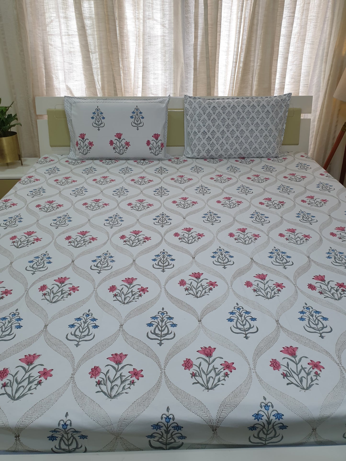 Pink Blue Kaneri Jaal Percale Bedsheet