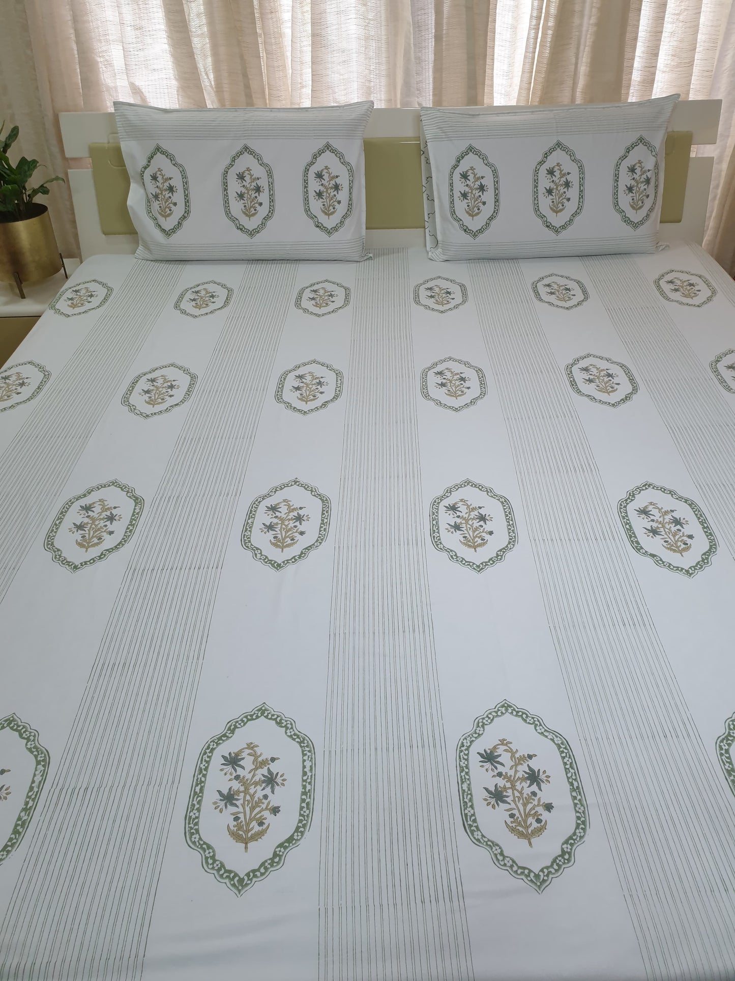 Green Jasmine Mirror Percale Bedsheet