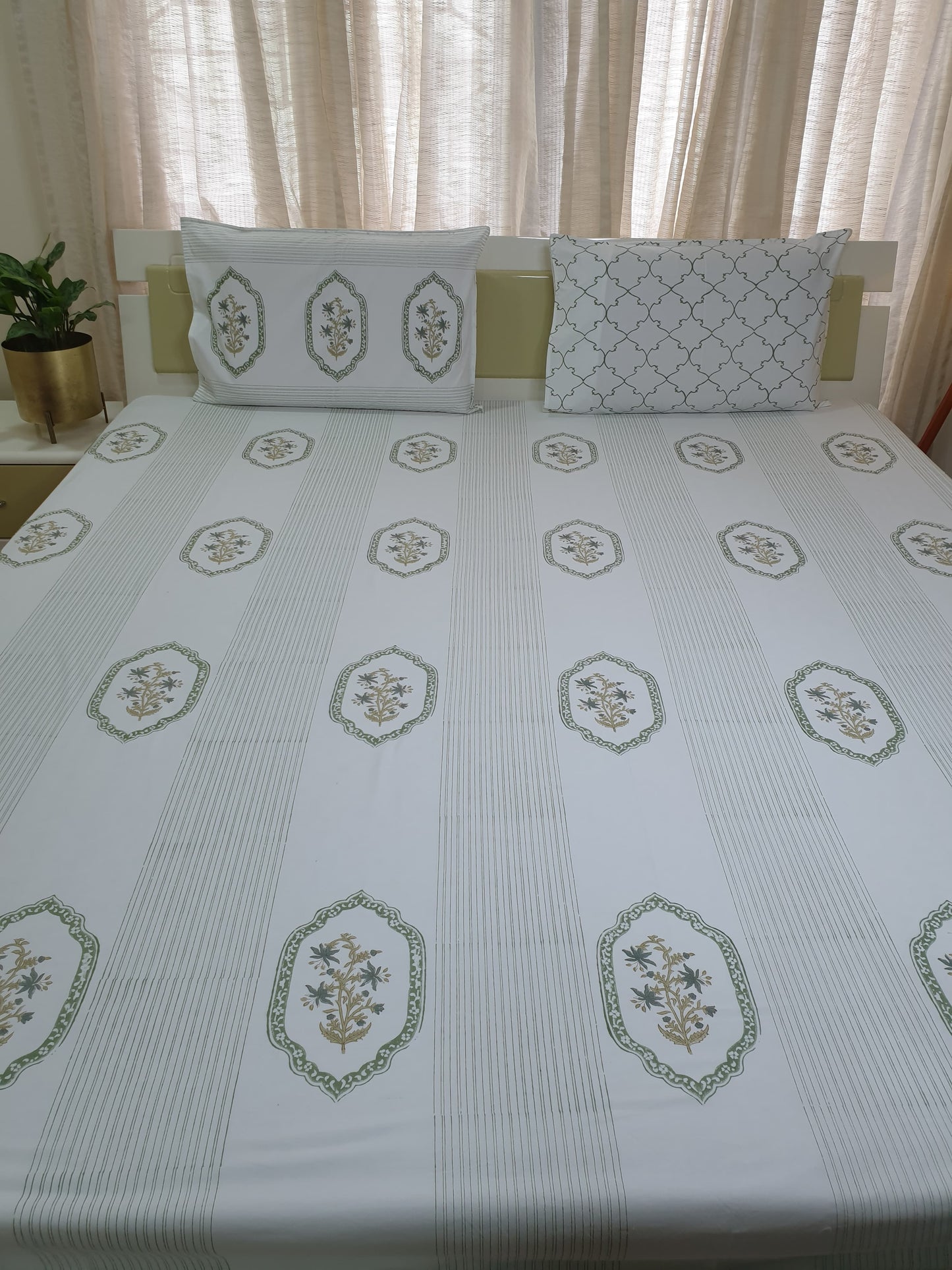 Green Jasmine Mirror Percale Bedsheet