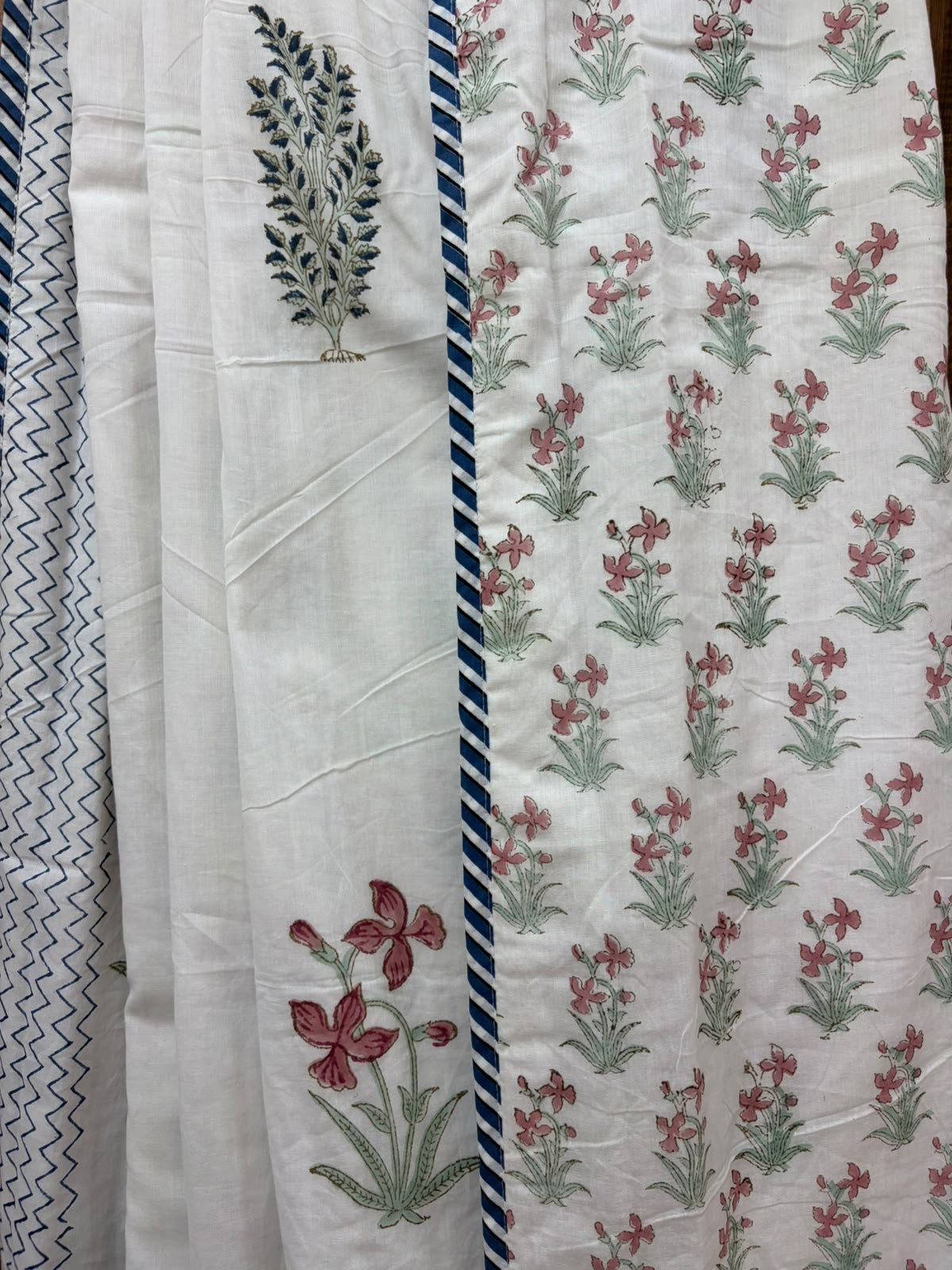 Organic Mulmul Cotton Dohar AC Blanket - Kaner Baugh