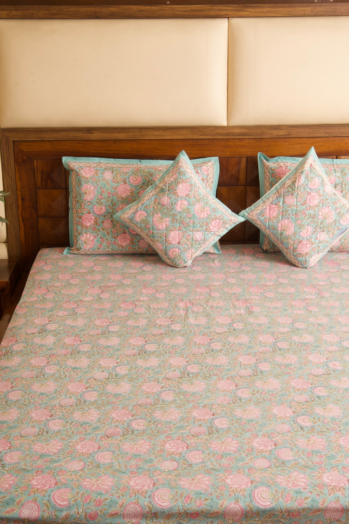 Kaliyon ka Chaman Percale Cotton Bedsheet