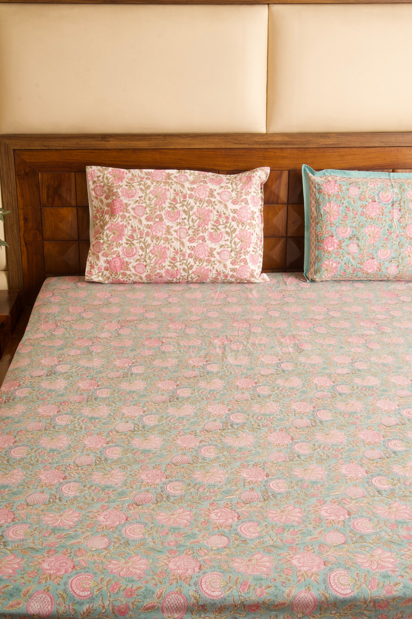 Kaliyon ka Chaman Percale Cotton Bedsheet
