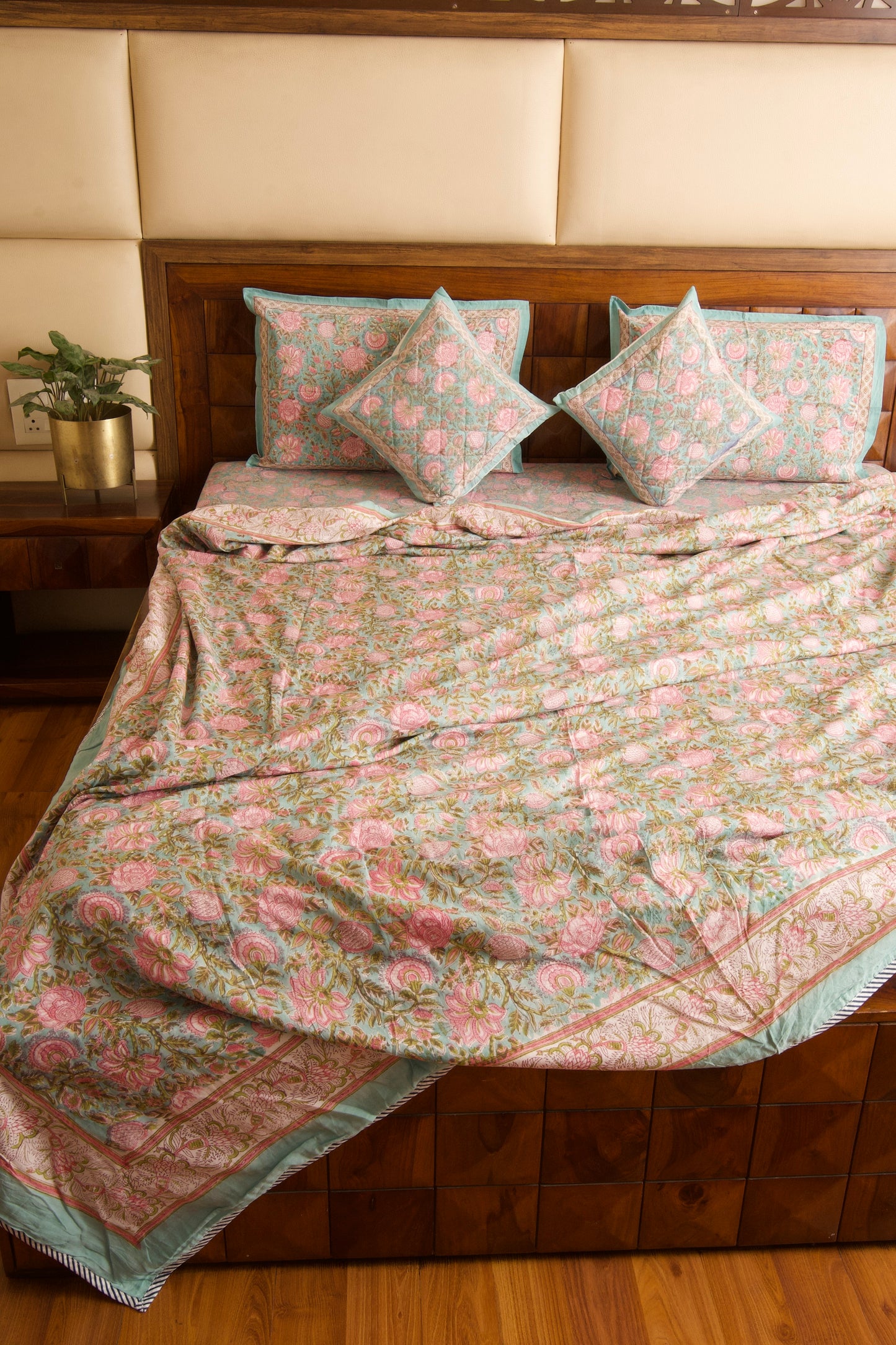 Organic Mulmul Cotton Dohar AC Blanket - Kaliyon Ka Chaman