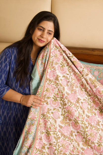 Kaliyon Ka Chaman Bedsheet & Dohar Set