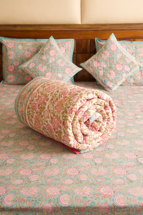 Kaliyon Ka Chaman Bedsheet & Quilt Set