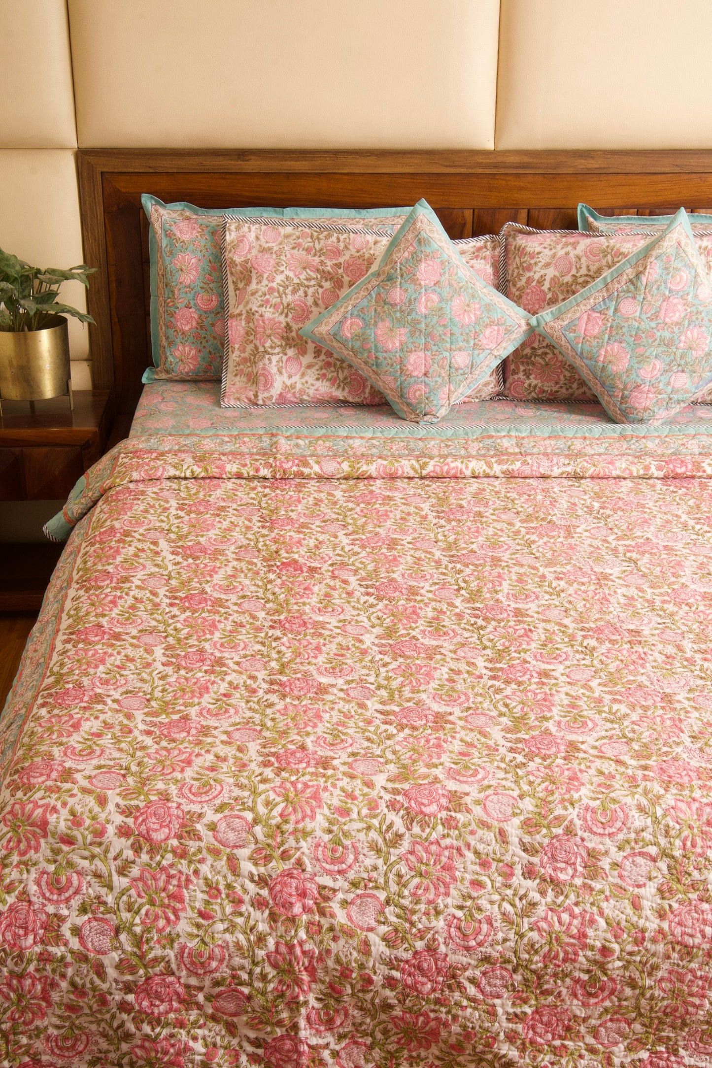 Kaliyon ka Chaman Reversible Quilted Bedcover