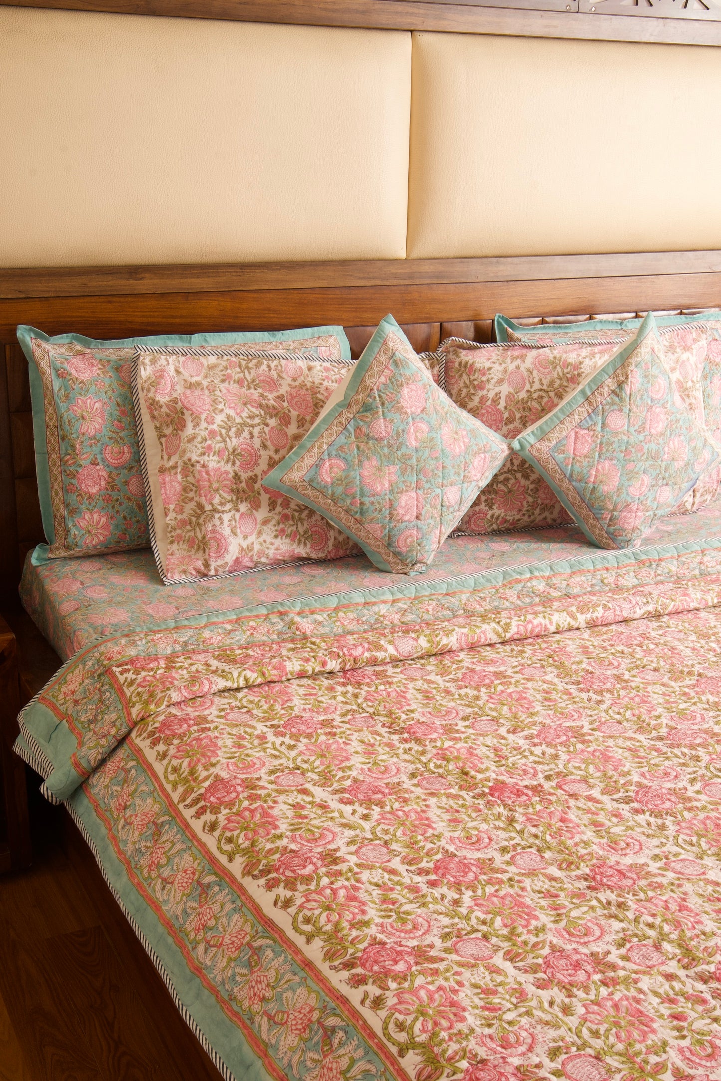 Kaliyon ka Chaman Reversible Quilted Bedcover