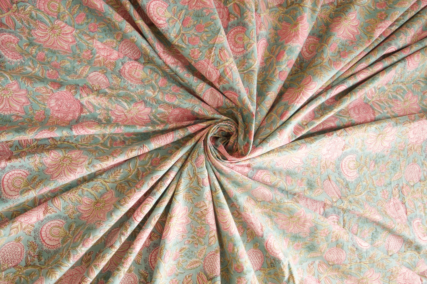 Kaliyon Ka Chaman Bedsheet & Bedcover Set