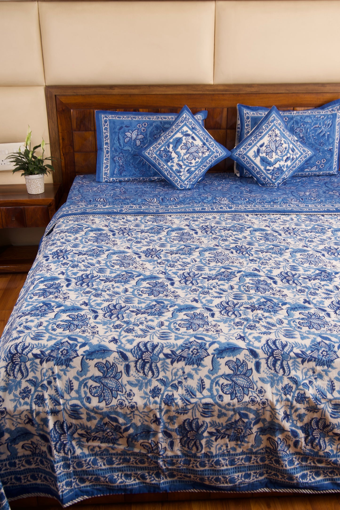 Blue Pottery-Bedsheet & Dohar Set