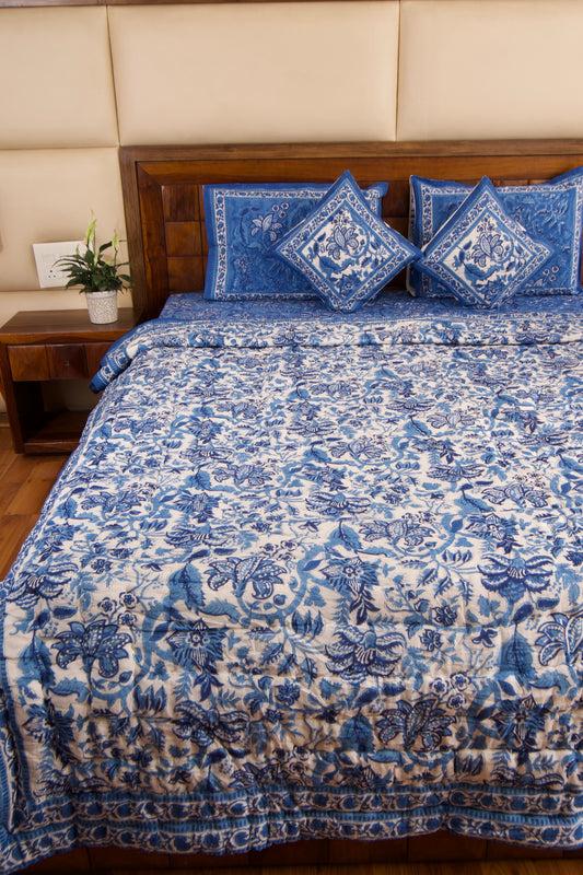 Blue Pottery Bedsheet & Quilt Set