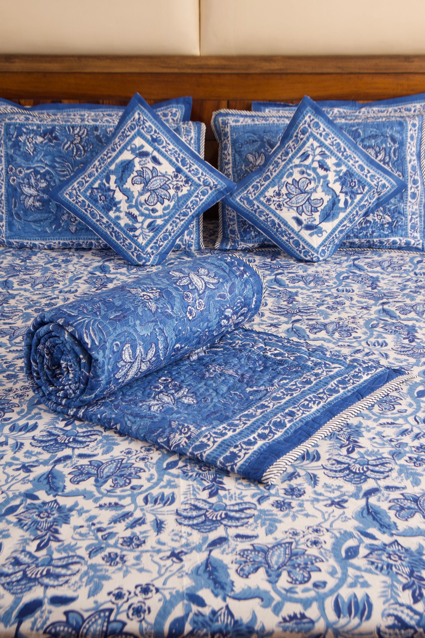 Blue Pottery- White Bedsheet & Bedcover Set
