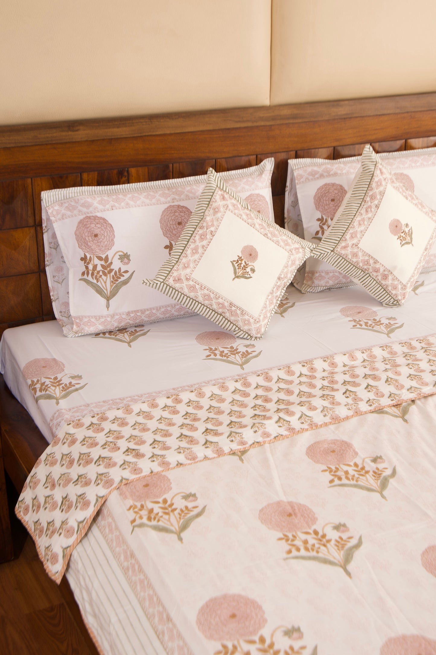 Peach Marigold Bedsheet & Dohar Set