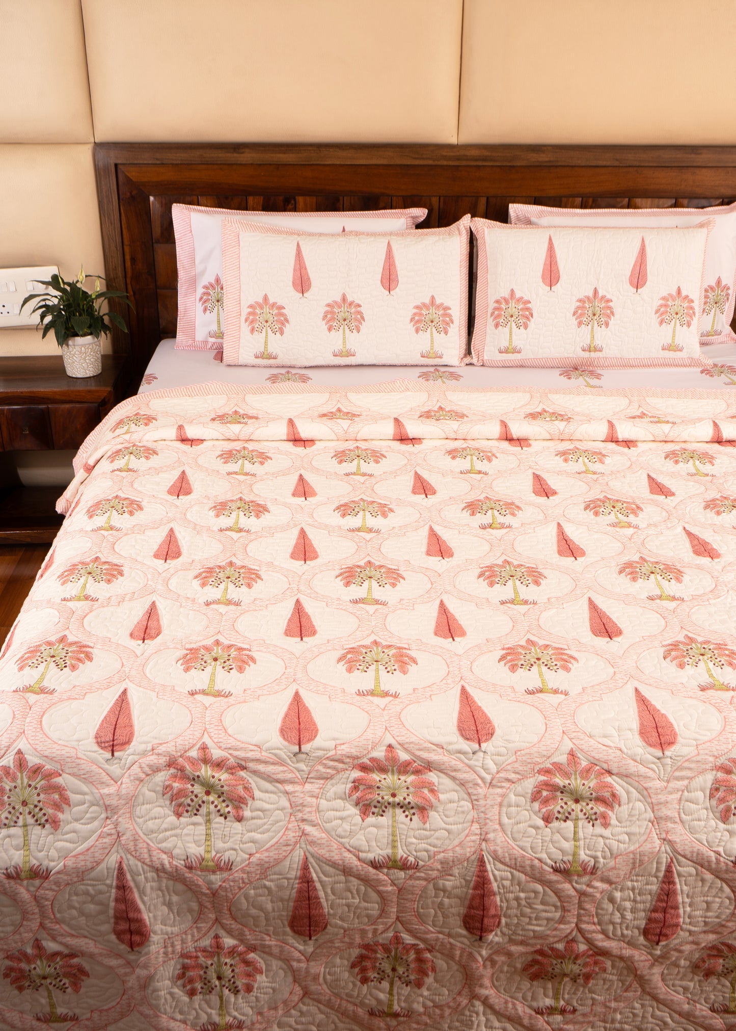Gulaab Khajuri Bedsheet & Bedcover Set