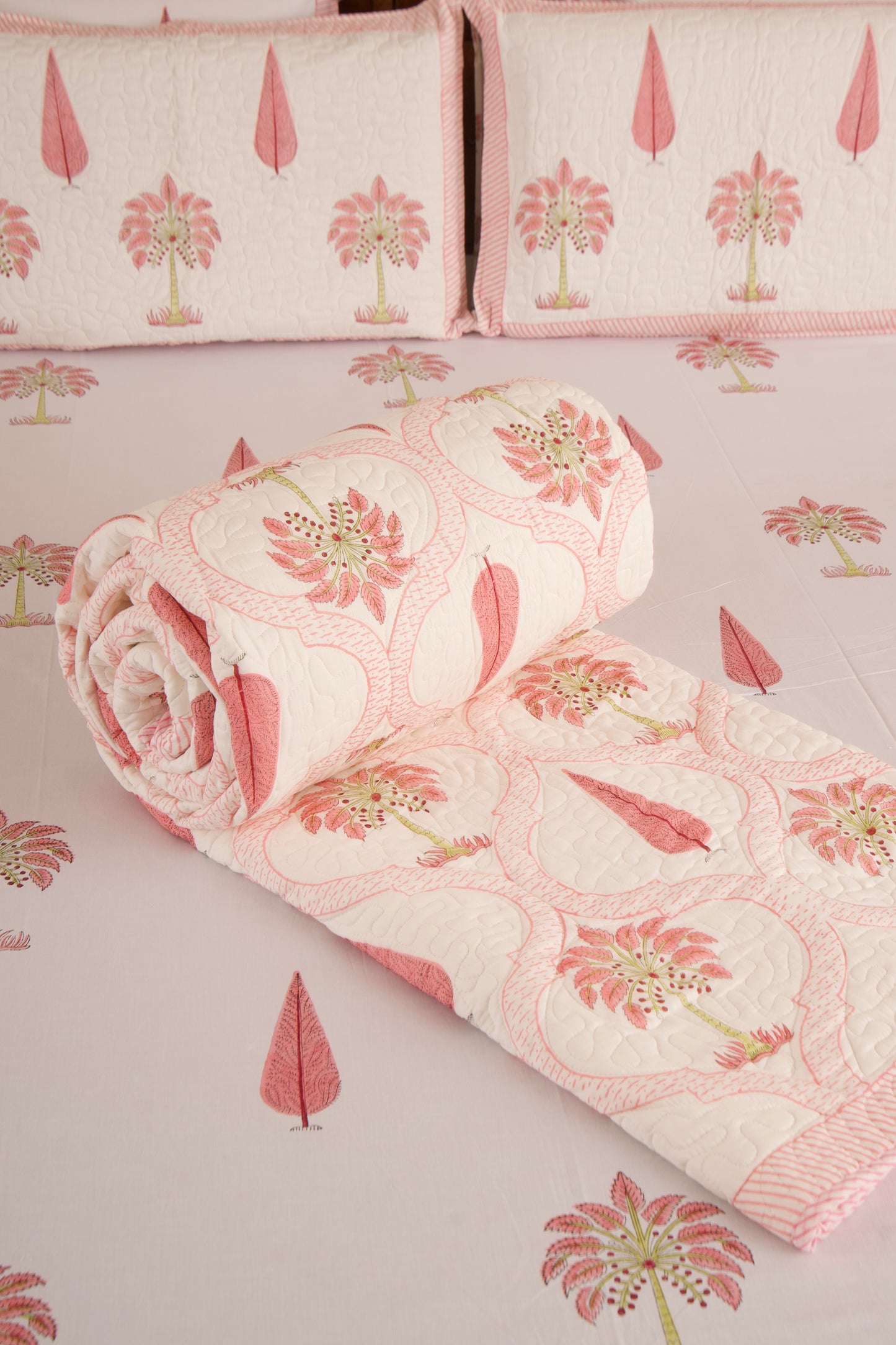 Gulaab Khajuri Quilted Bedcover