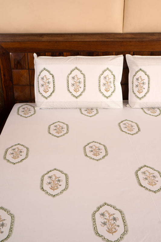 Green Jasmine Mirror- Plain Percale Cotton Bedsheet