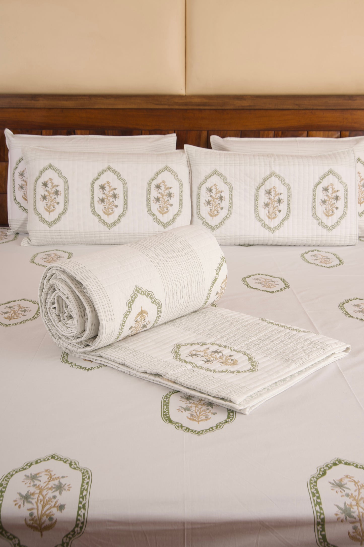 Green Jasmine Mirror Quilted Reversible Bedcover