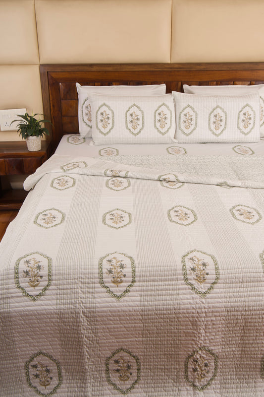 Green Jasmine Mirror Bedsheet & Bedcover Set