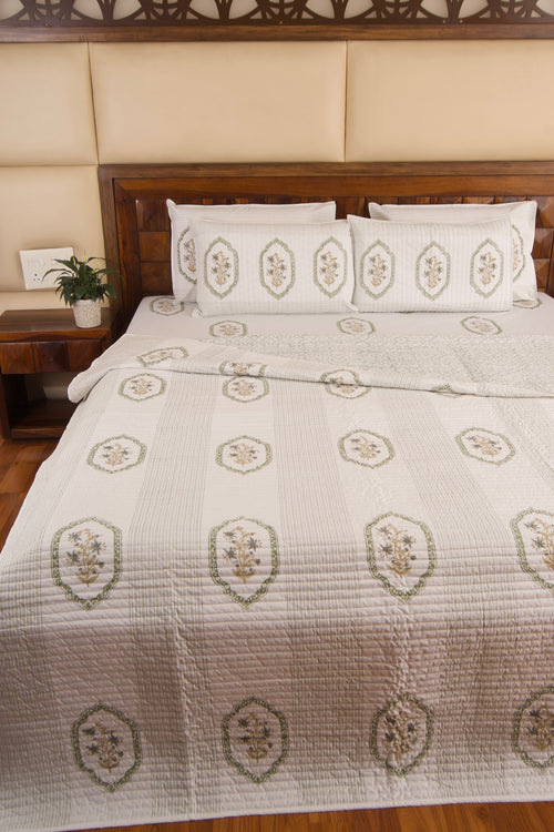 Green Jasmine Mirror Bedsheet & Bedcover Set