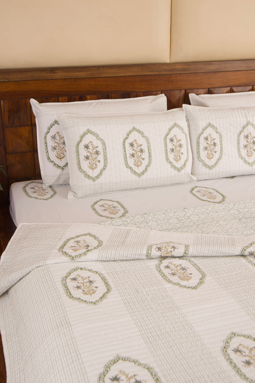 Green Jasmine Mirror Bedsheet & Bedcover Set